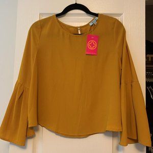 NWT Boutique Bell Sleeve Blouse